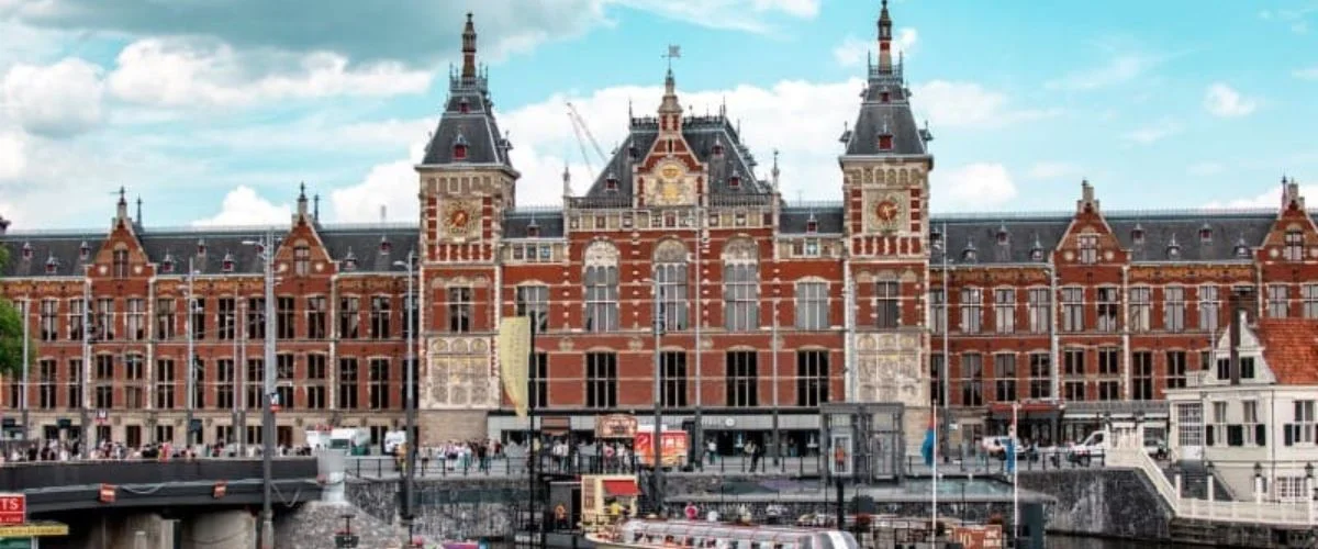 Parking at Amsterdam Amtrak Station – AMS