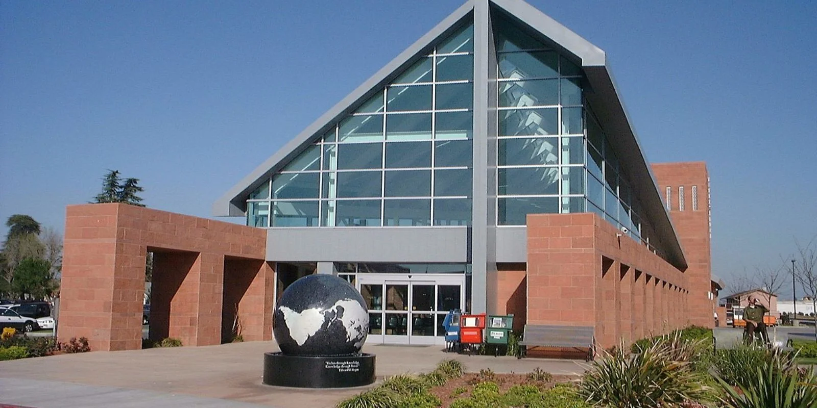 Parking at Bakersfield Amtrak Station – BFD