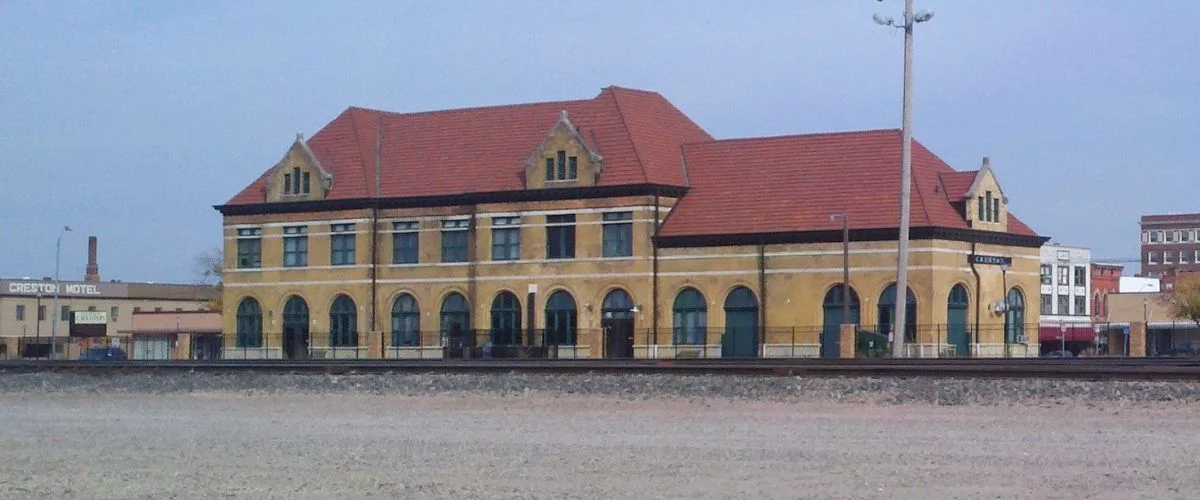 Creston Amtrak Station​​, Routes & Schedule