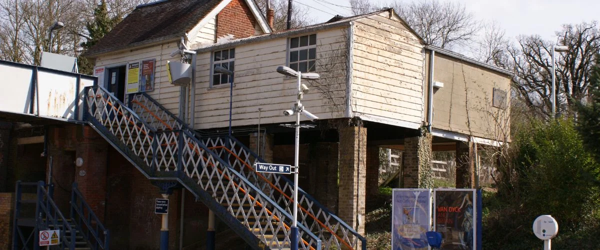Effingham Amtrak Station​​, Routes & Schedule