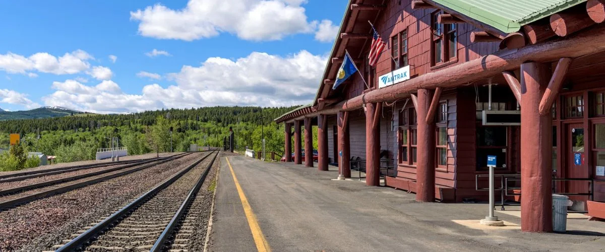 Island Amtrak Station, Routes & Schedule
