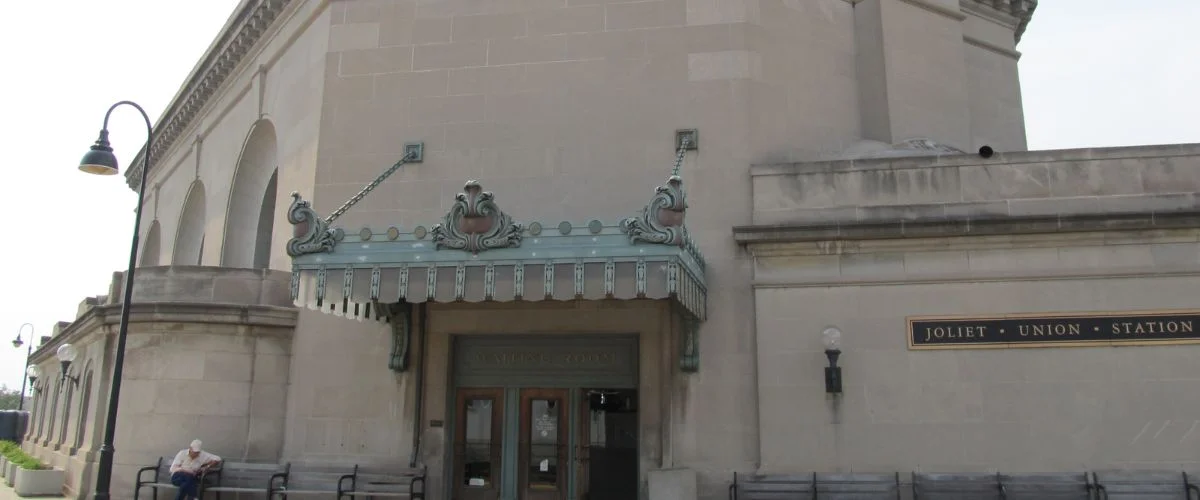 Joliet Amtrak Station, Routes & Schedule
