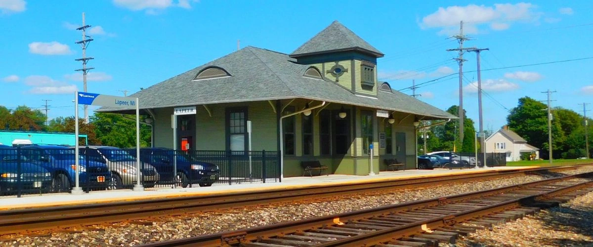 Lapeer Amtrak Station, Routes & Schedule
