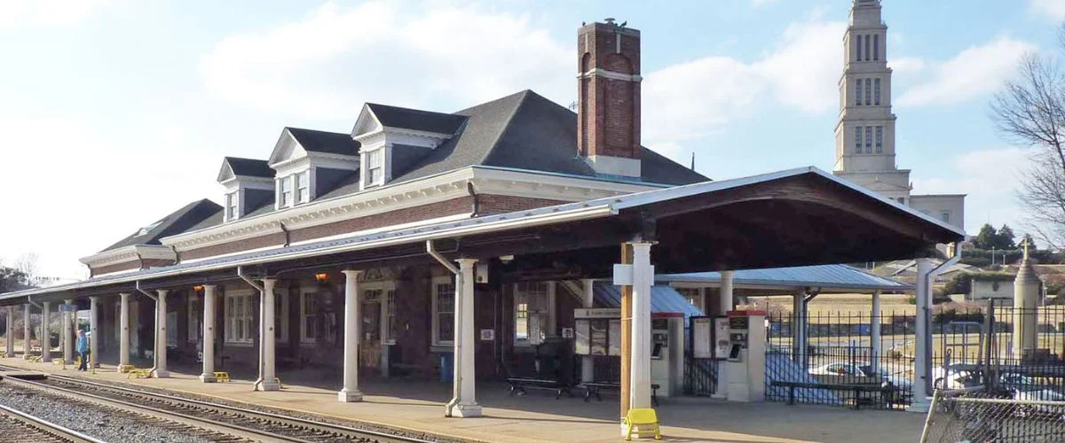 Amtrak Station Near Potomac Airfield (VKX)