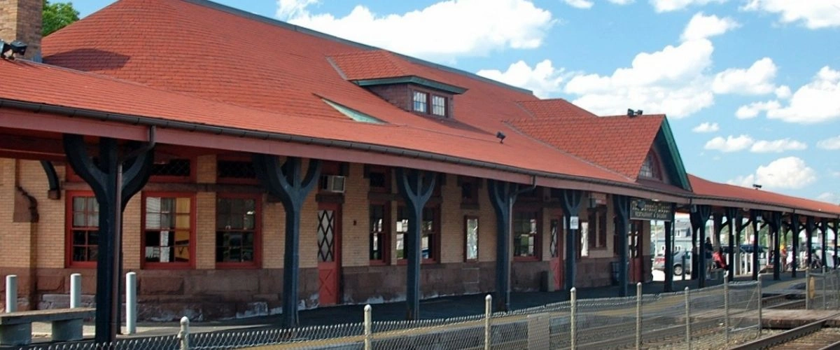 Amtrak Station Near Beverly Regional Airport (BVY)