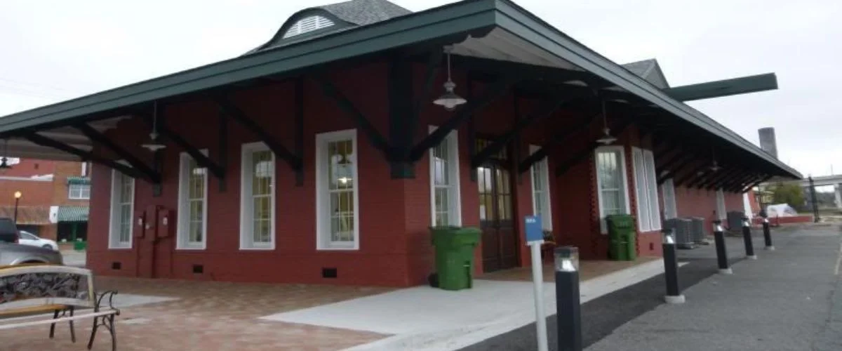Amtrak Station Near Brunswick Golden Isles Airport (BQK)