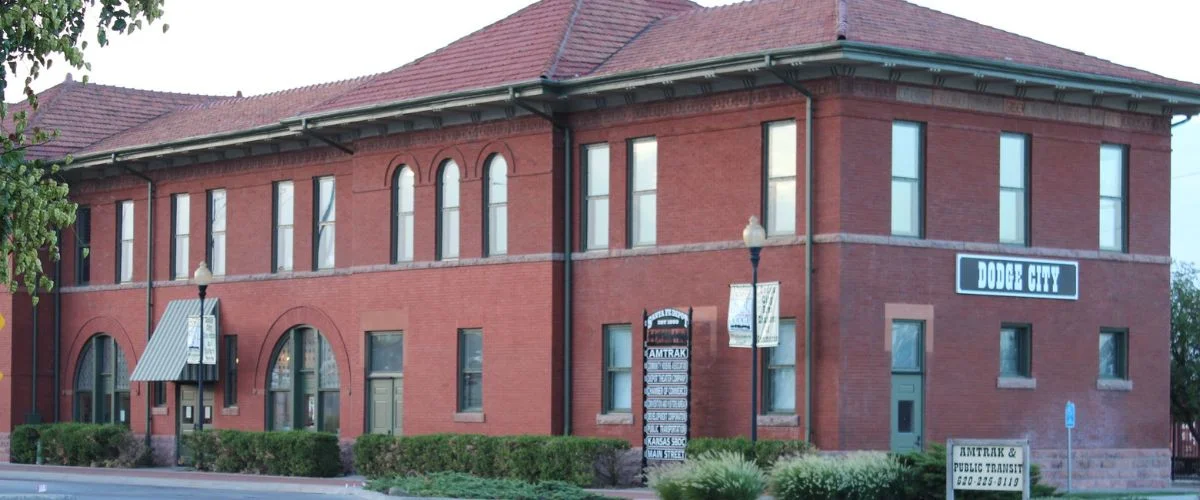 Amtrak Station Near Dodge City Regional Airport (DDC)