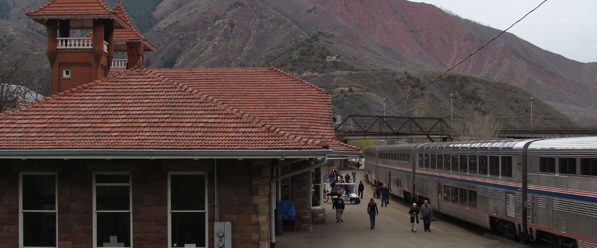 Amtrak Station Near Eagle County Regional Airport (EGE)