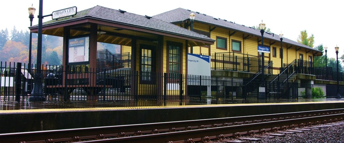 Amtrak Station Near Gulkana Airport (GKN)