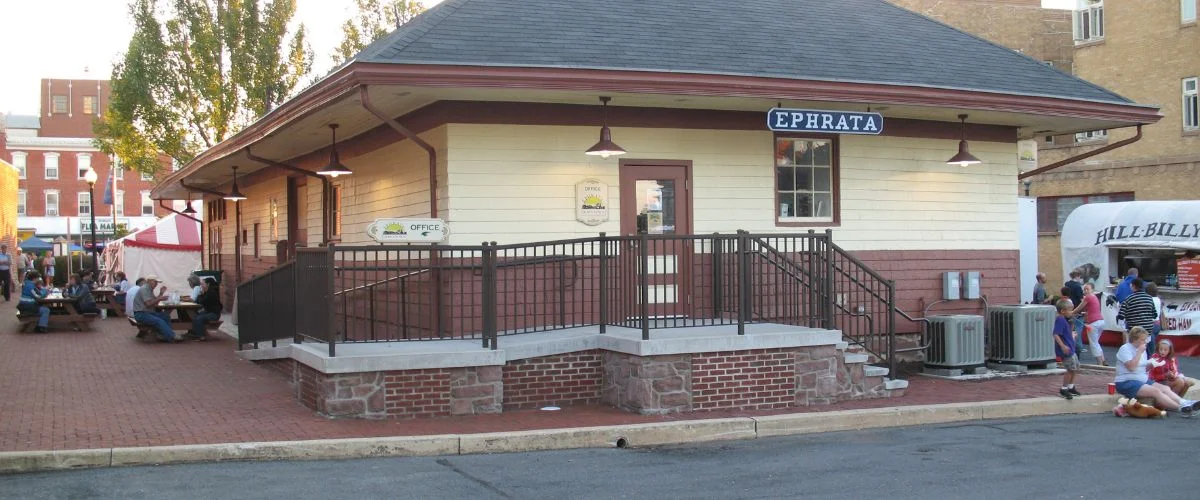 Amtrak Station Near Grant County Airport (SVC)