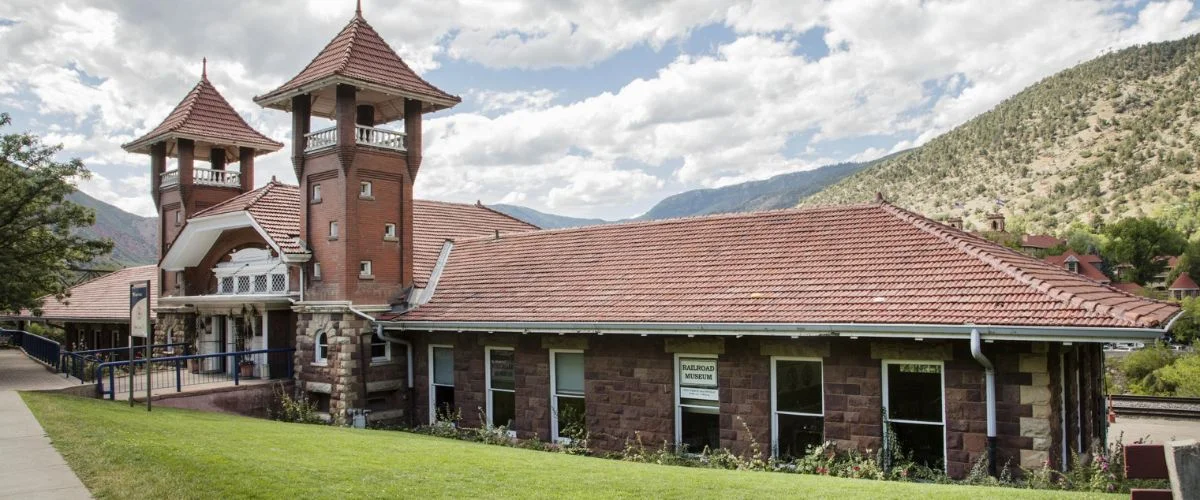 Amtrak Station near Gunnison–Crested Butte Regional Airport (GUC)