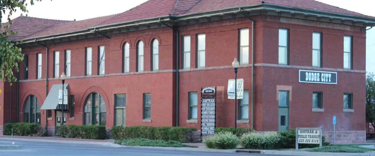 Amtrak Station Near Hays Regional Airport (HYS)