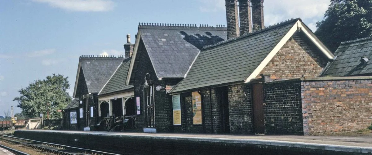 Amtrak Station Near Holbrook Municipal Airport (HBK)