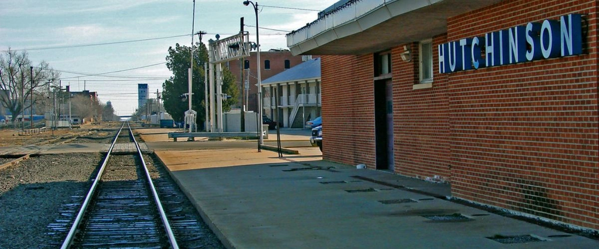 Amtrak Station Near Hutchinson Regional Airport (HUT)