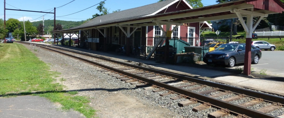 Amtrak Station Near Kasigluk Airport (KUK)