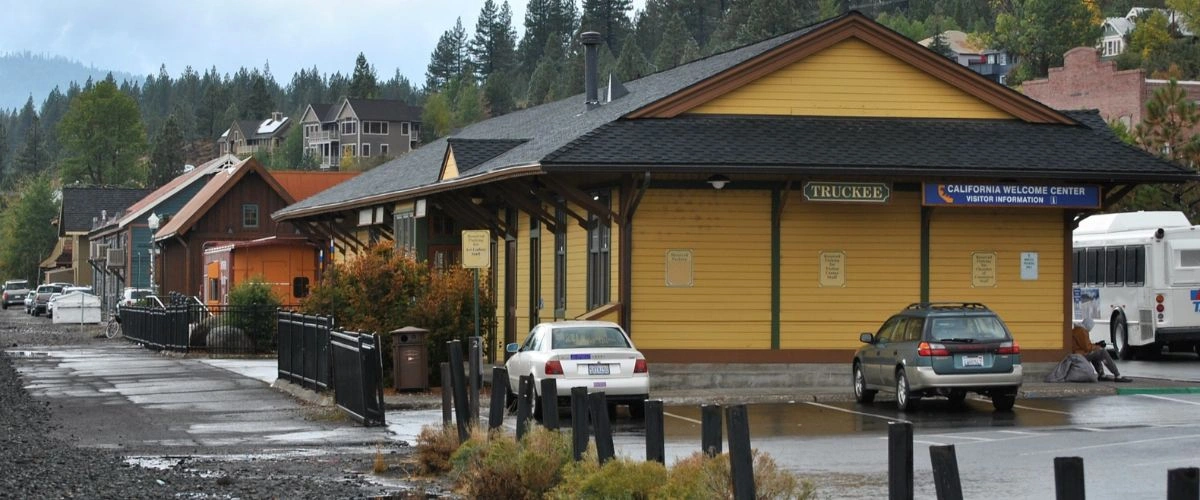 Amtrak Station Near Lake Tahoe Airport (TVL)