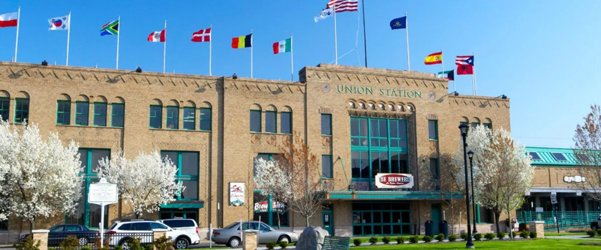 Amtrak Station near Port Meadville Airport (MEJ)