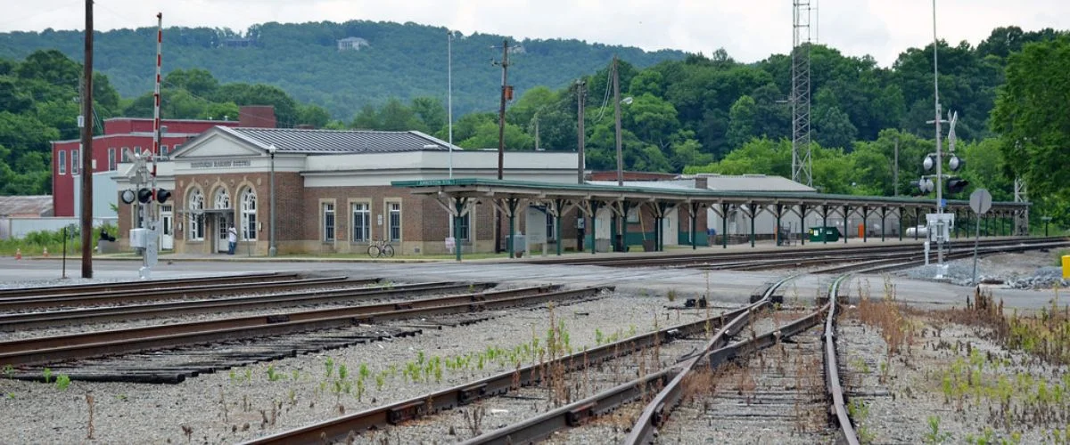 Amtrak Station Near Talladega Municipal Airport (ASN)