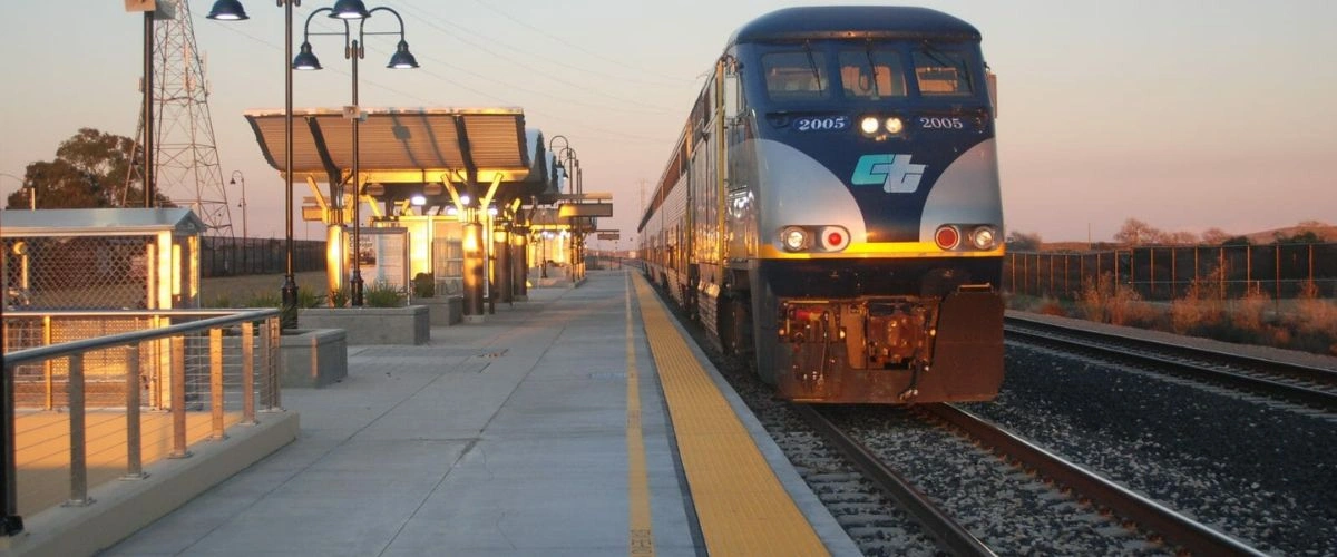 Amtrak Station Near Travis Air Force Base (SUU)