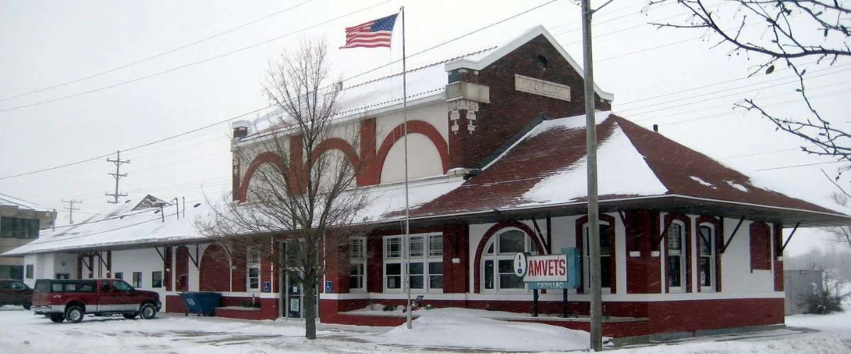 Amtrak Station Near Wexford County Airport (CAD)