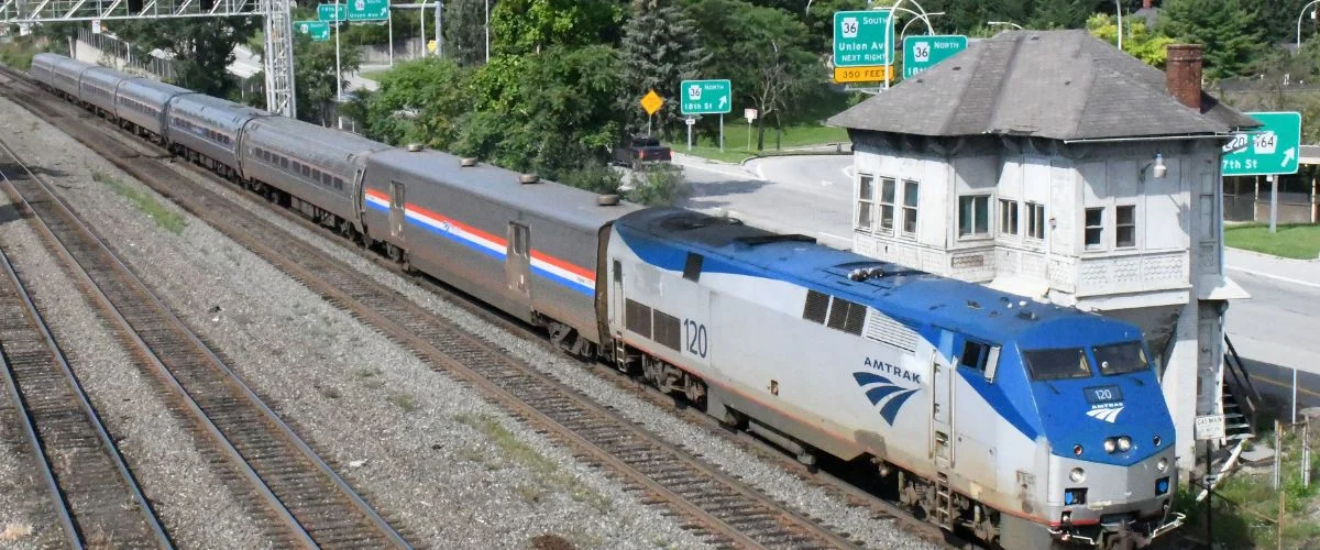 Amtrak Station Near Cartersville Airport (VPC)