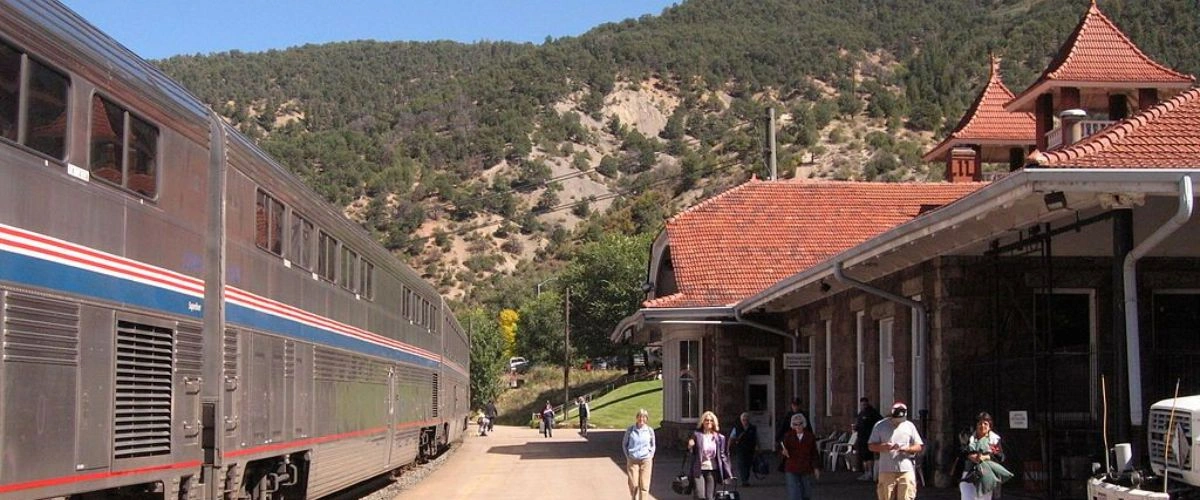 Amtrak Station near City of Colorado Springs Municipal Airport (COS)