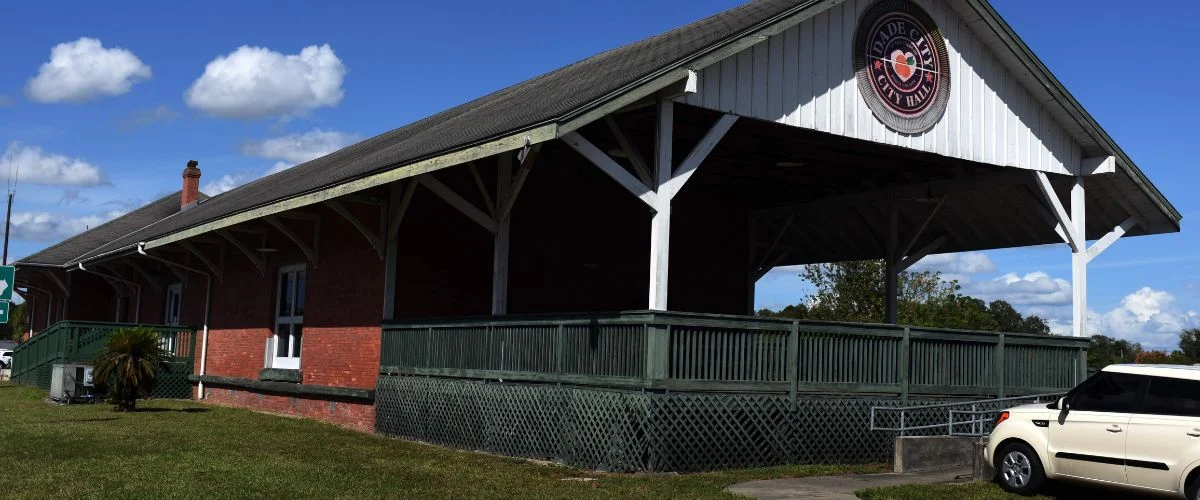Amtrak Station near Crystal River Airport-Captain Tom Davis Field (CGC)