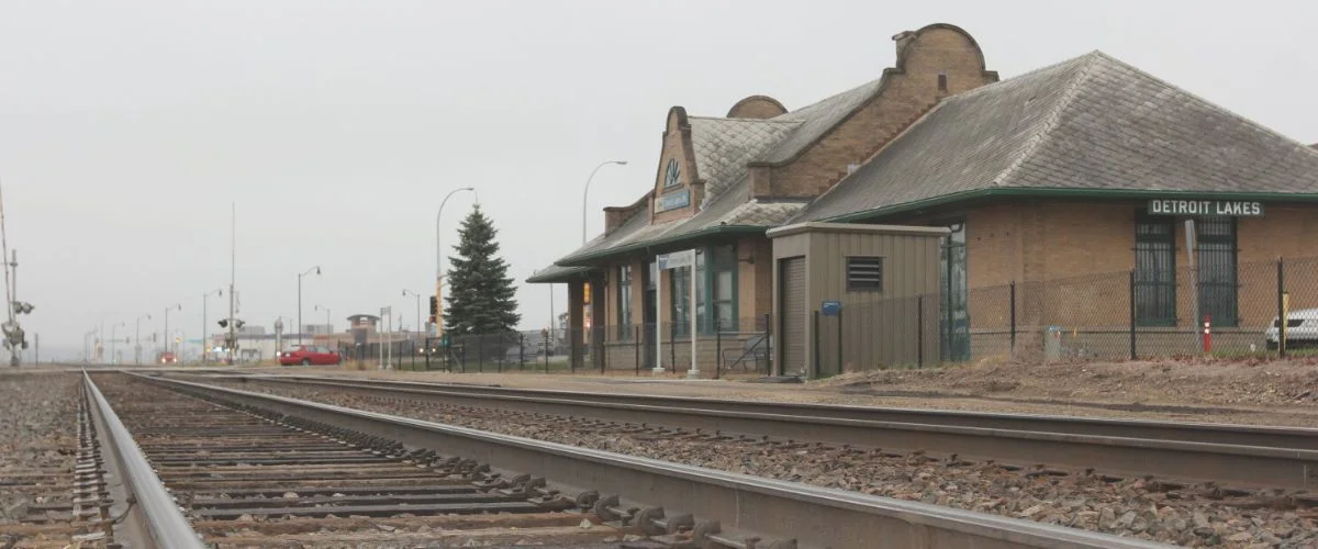 Amtrak Station near Fergus Falls Municipal Airport (FFM)