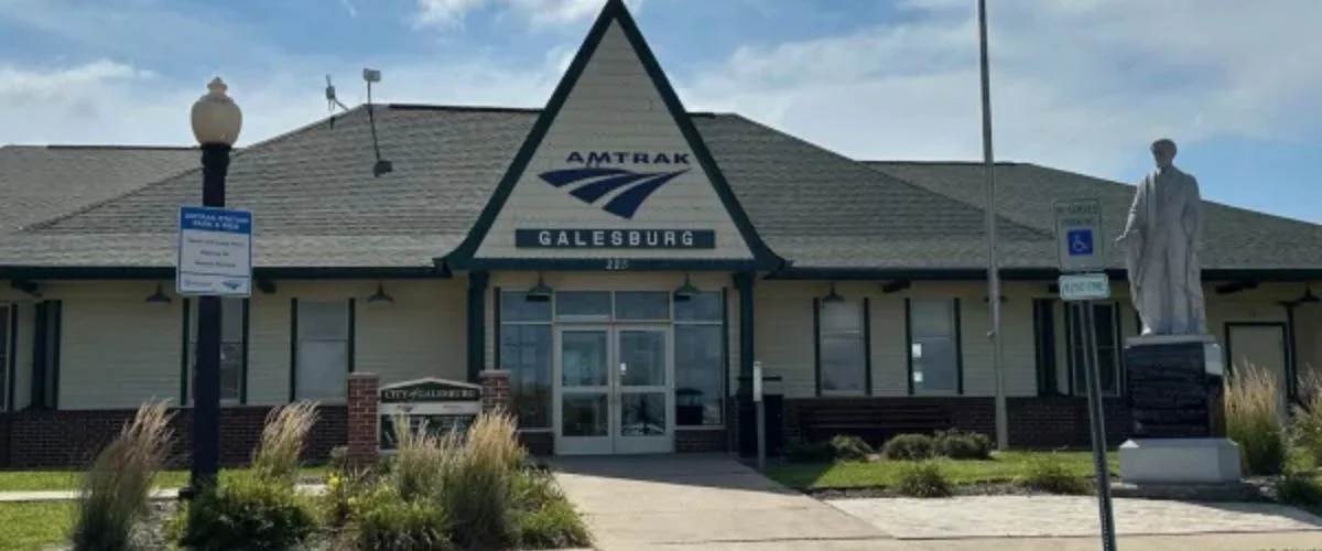 Amtrak Station near Galesburg Municipal Airport (GBG)