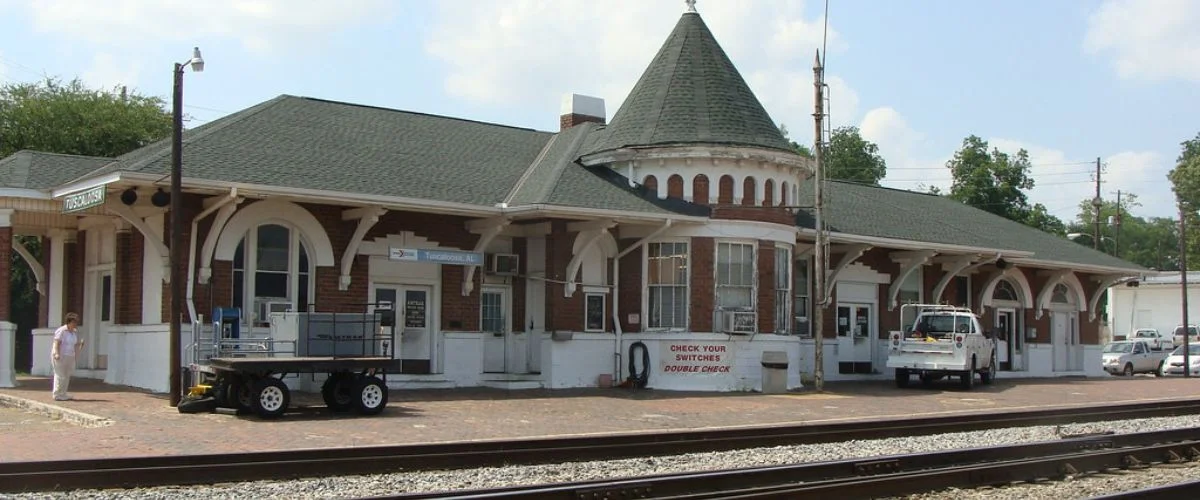 Amtrak Station near Golden Triangle Regional Airport (GTR)