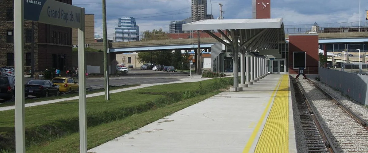 Amtrak Station near Grand Rapids/Itasca County Airport (GPZ)