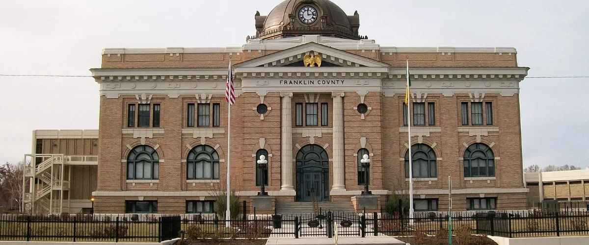 Amtrak Station near Hermiston Municipal Airport (HES)