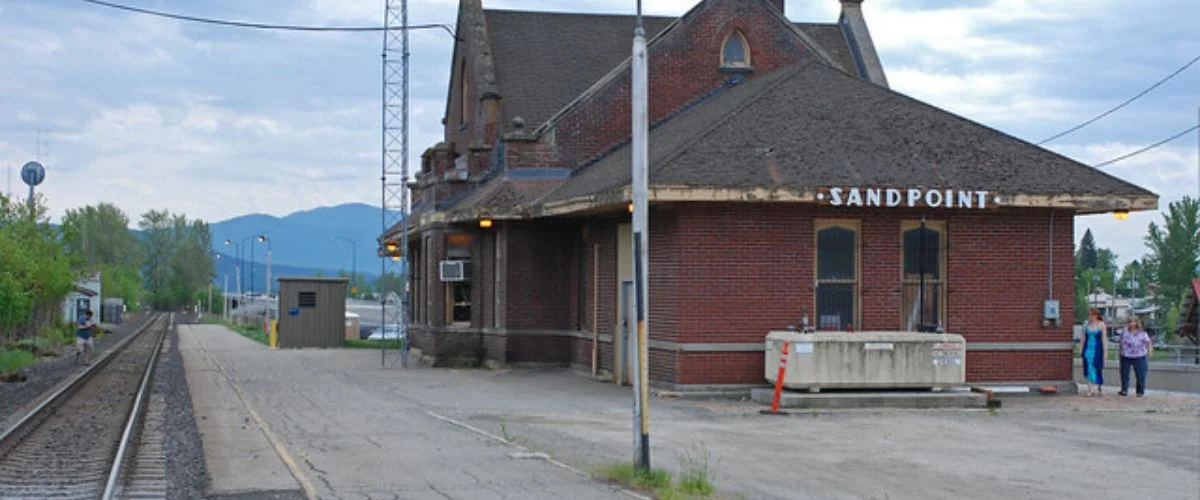Amtrak Station near Lemhi County Airport (SMN)