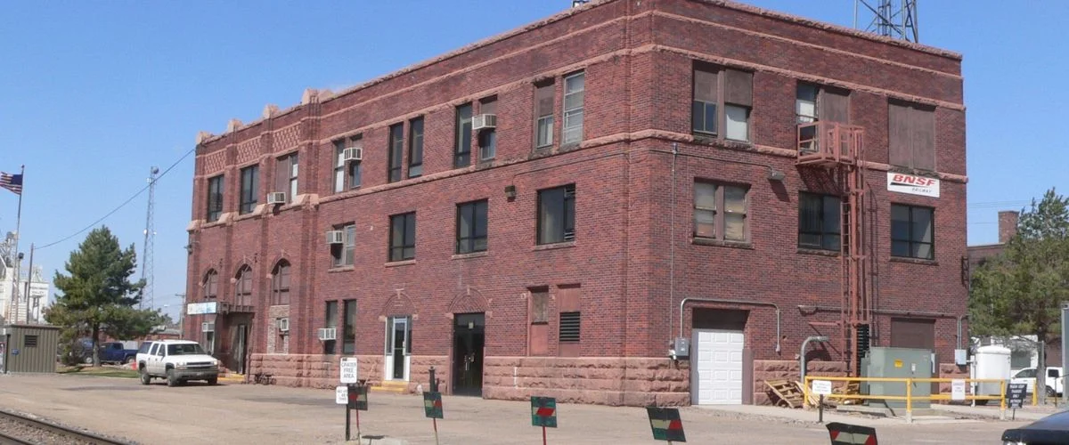 Amtrak Station near North Platte Regional Airport (LBF)