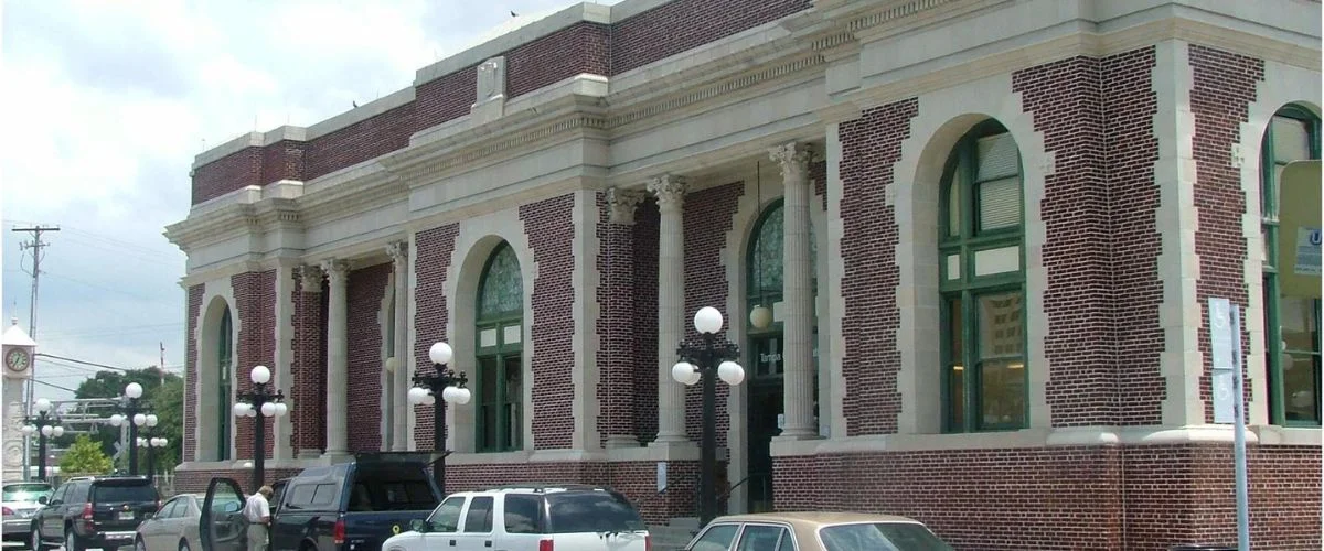 Amtrak Station near Peter O. Knight Airport (TPF)