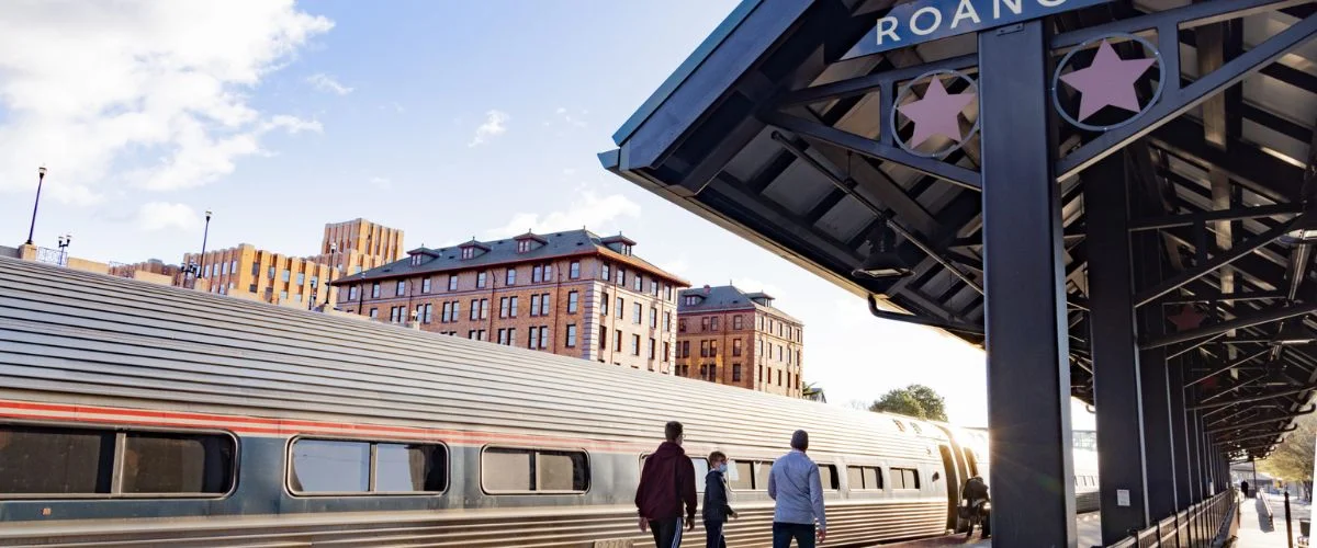Amtrak Station Near Roanoke Municipal Airport (ROA)