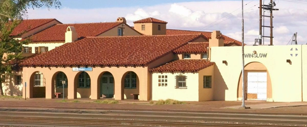 Amtrak Station near Show Low Regional Airport (SOW)
