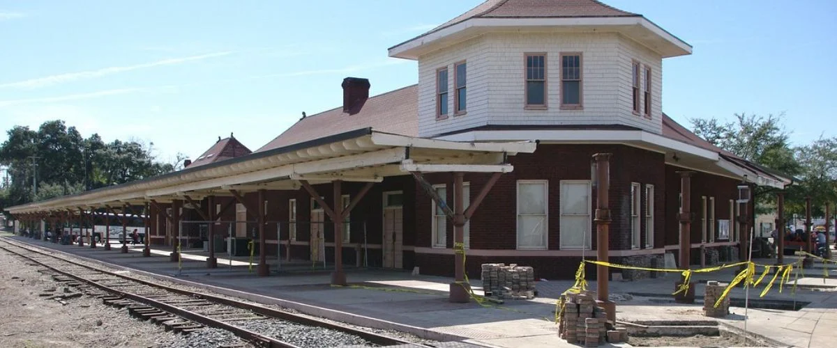 Amtrak Station near Silver Springs Airport (SPZ)