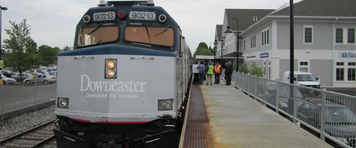 Amtrak Station Near Oakland/Troy Airport (VLL)