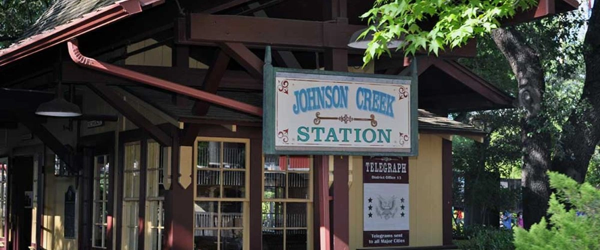 Johnson Creek Amtrak Station