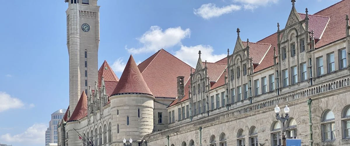St. Louis Amtrak Station, Routes & Schedule