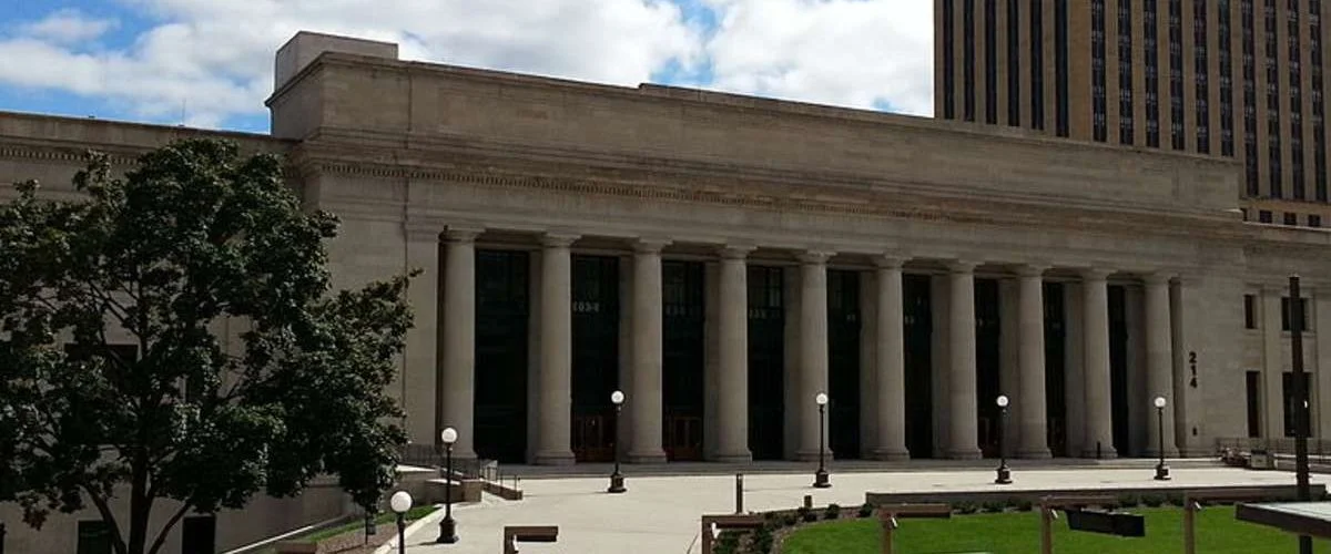 St. Paul-Minneapolis Amtrak Station, Routes & Schedule
