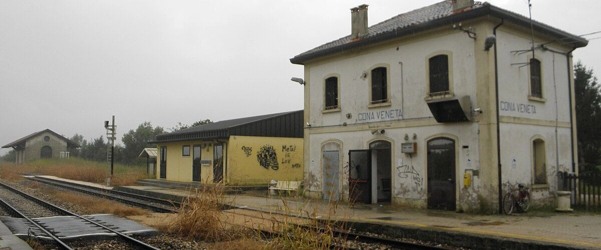 Veneta Amtrak Station