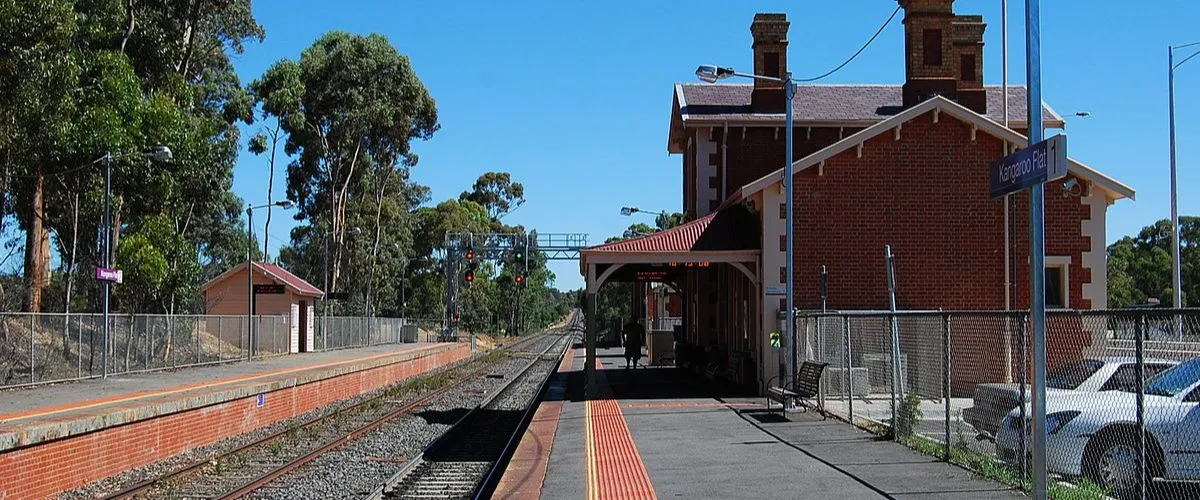 Amtrak Station Near Bendigo Airport (BXG)
