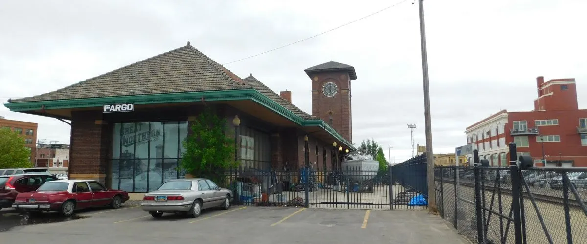 Amtrak Station Near Harry Stern Airport (BWP)