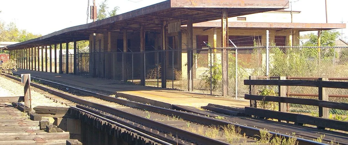 Amtrak Station Near Rockford Municipal Airport (RFD)