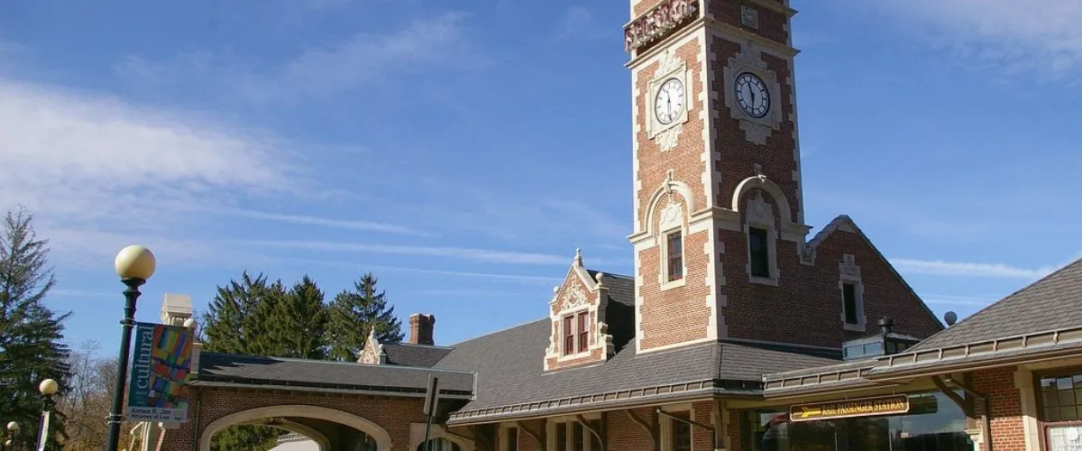 Amtrak Station Near Rostraver Airport (FWQ)
