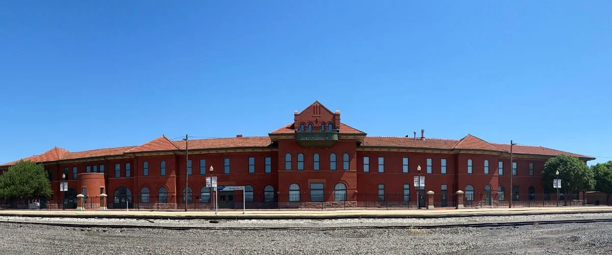 Amtrak Station Near Dodge County Airport (UNU)