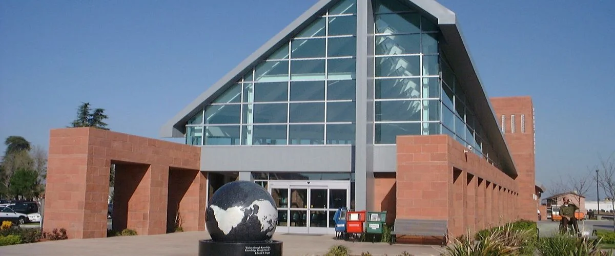 Top 10 Hotels near Bakersfield Amtrak Station