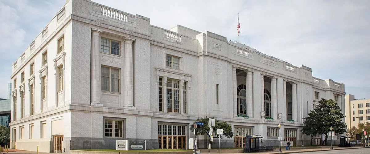 Top 10 Hotels near Dallas Union Station